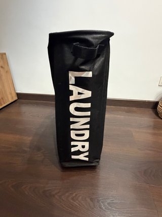 Cesta para ropa sucia con ruedas