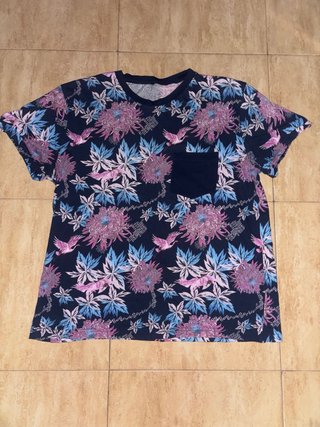 Camiseta Estampada Floral