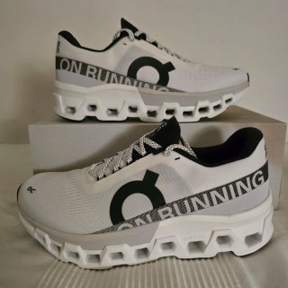 Zapatillas ON Cloudmonster 2 Talla 44.5