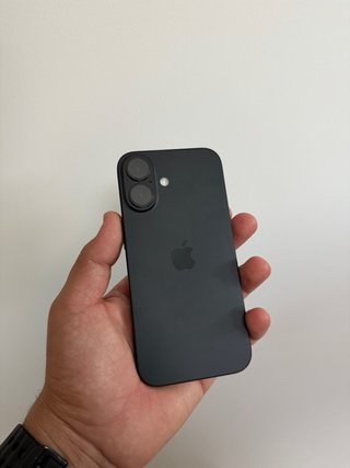 iPhone 16 Nero
