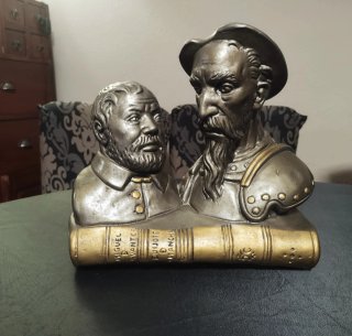 Antiguo Busto de Don Quijote y Sancho Panza