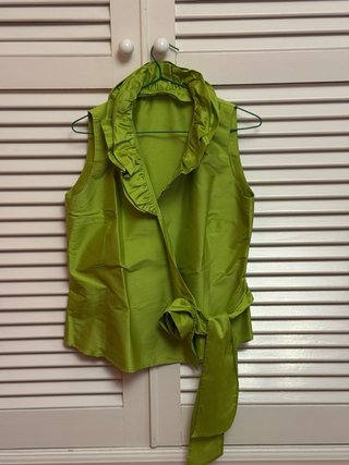 Blusa Cruzada Satinada Verde Talla L