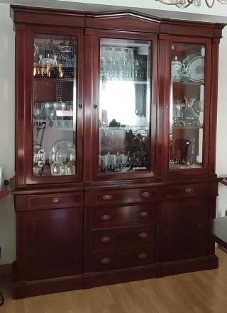 Vitrina de Salón de Madera