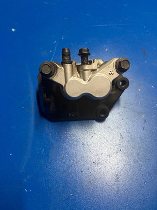 Pinza de freno trasera Yamaha X-Max