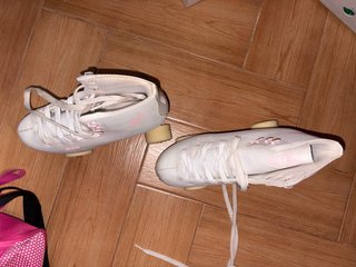 Patines de cuatro ruedas blancos