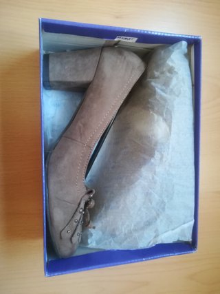Zapatos de Piel Color Topo Talla 40