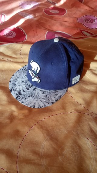 Gorra snapback Cayler(and)Sons nueva