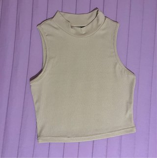 Top sin mangas beige
