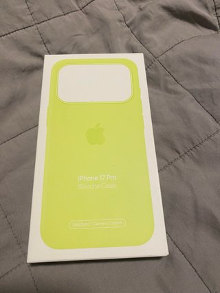 Custodia in silicone per Apple iPhone 17 Pro Giallo