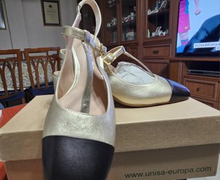 Zapatos Unisa Bicolor Dorado y Negro Talla 38