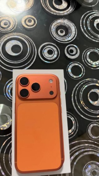 iPhone 17 Pro Arancione