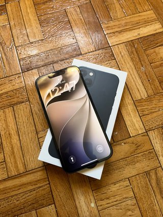 iPhone 13 128GB impeccabile con batteria all'87%