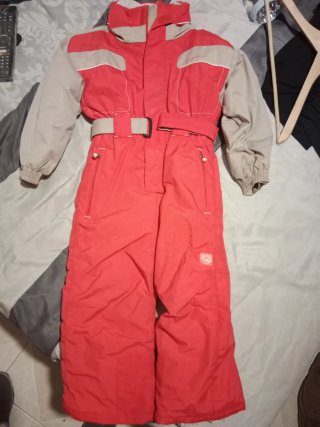 Buzo de nieve infantil rojo y beige