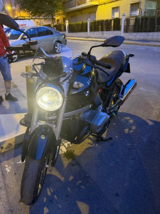 Moto BMW R1200R Negra