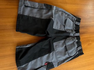 Pantalón corto de trabajo bicolor
