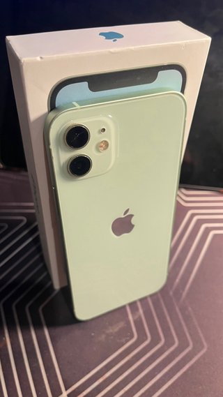 iPhone 12 - 128 GB