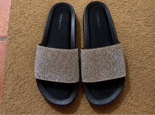 Sandalias Primark Negras con Brillantes