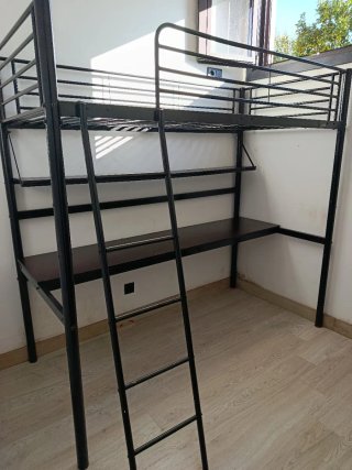 Cama Alta con Escritorio Integrado y estante