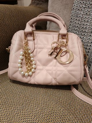 Coqueto bolso acolchado rosa