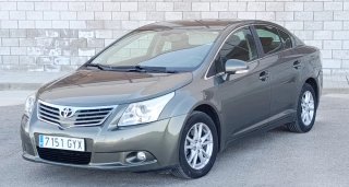 Toyota Avensis 2010
