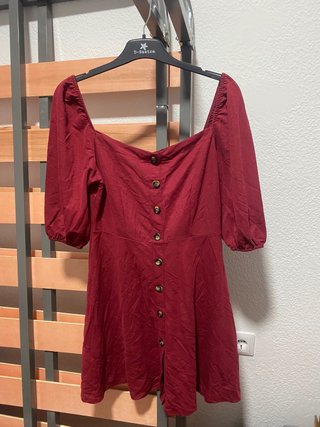 Vestido Rojo con Botones