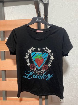 Camiseta Negra Boteli con Estampado