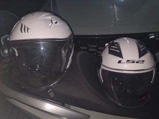 2 Cascos de Moto Talla L