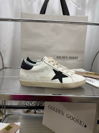 Zapatillas Golden Goose. Escucho ofertas