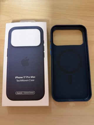2 custodie Apple TechWoven per iPhone 17 Pro Max