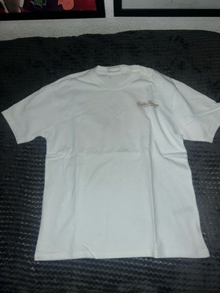 Camiseta Unlike Humans Blanca Puesta 2 veces