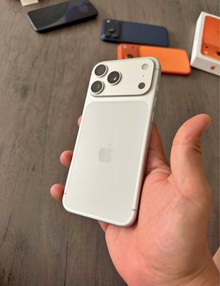 iPhone 17 Pro Max Bianco