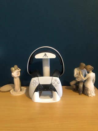 Soporte para mando y auriculares PS5