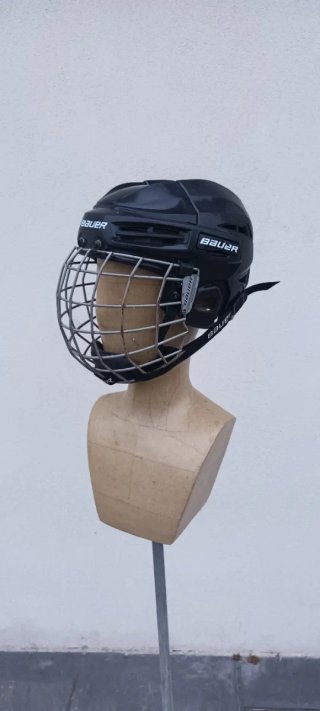 Casco de Hockey Hielo Bauer con Rejilla