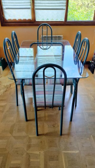 Mesa de Cristal con 6 Sillas