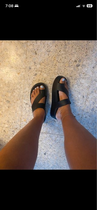 Sandalias Crocs de dedo negras