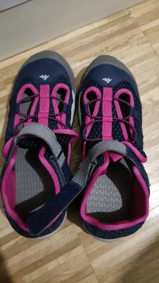 Sandalias cerradas Quechua