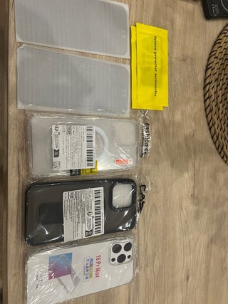 Fodere e Protezioni per Schermo iPhone 16 Pro Max