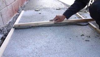 Nivelación de suelos con autonivelante en Tortosa