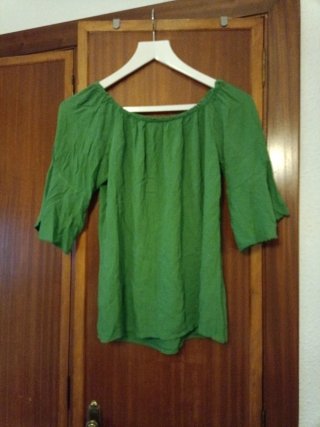 Blusa Verde de Manga Tres Cuartos
