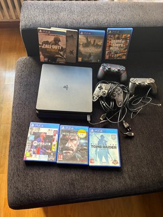 PS4 (PlayStation 4) 1TB + 3 Mandos + 7 Juegos