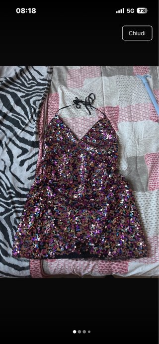 Vestito corto con paillettes