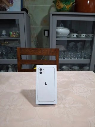 Scatola iPhone 11 bianco