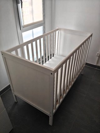 Cuna Ikea Sundvik Blanca con colchón