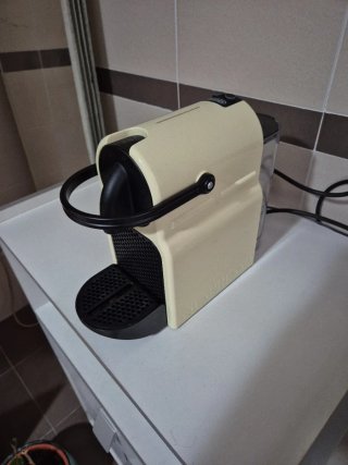 Cafetera Nespresso De'Longhi Inissia