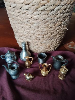 Lote di 9 miniature antiche in metallo