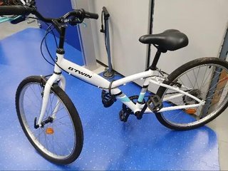 BTWIN 24". Blanca y azul