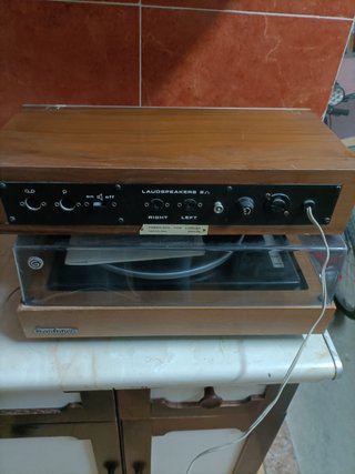 Tocadiscos y Amplificador Sinus Vintage