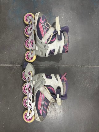 Patines en línea profesionales, morados y rosas