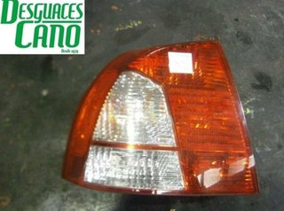 Kia 43040 piloto trasero izquierdo shuma ii (spt)