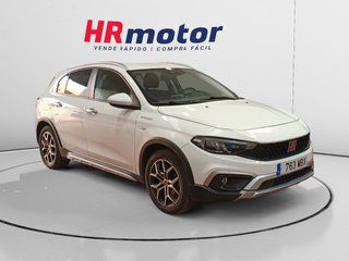 Fiat Tipo 1.5 Hybrid Cross DCT 97 kW (130 CV)